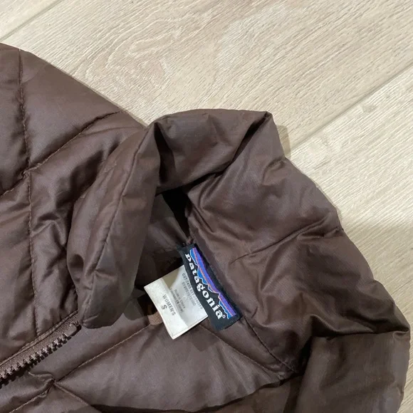 Patagonia Women’s Quilted Down Insulated Parka in Chevron Brown Jacket - Picture 10 of 10